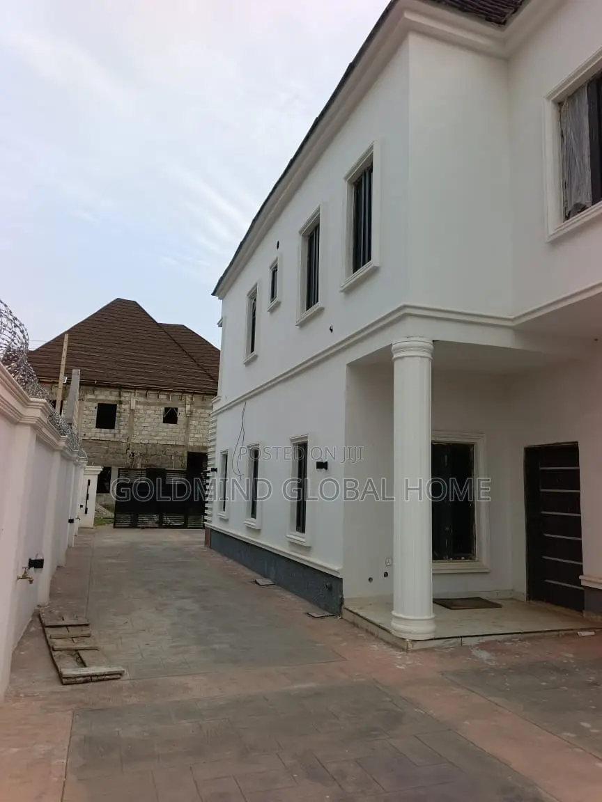 5bdrm Duplex in Lugbe District. for sale