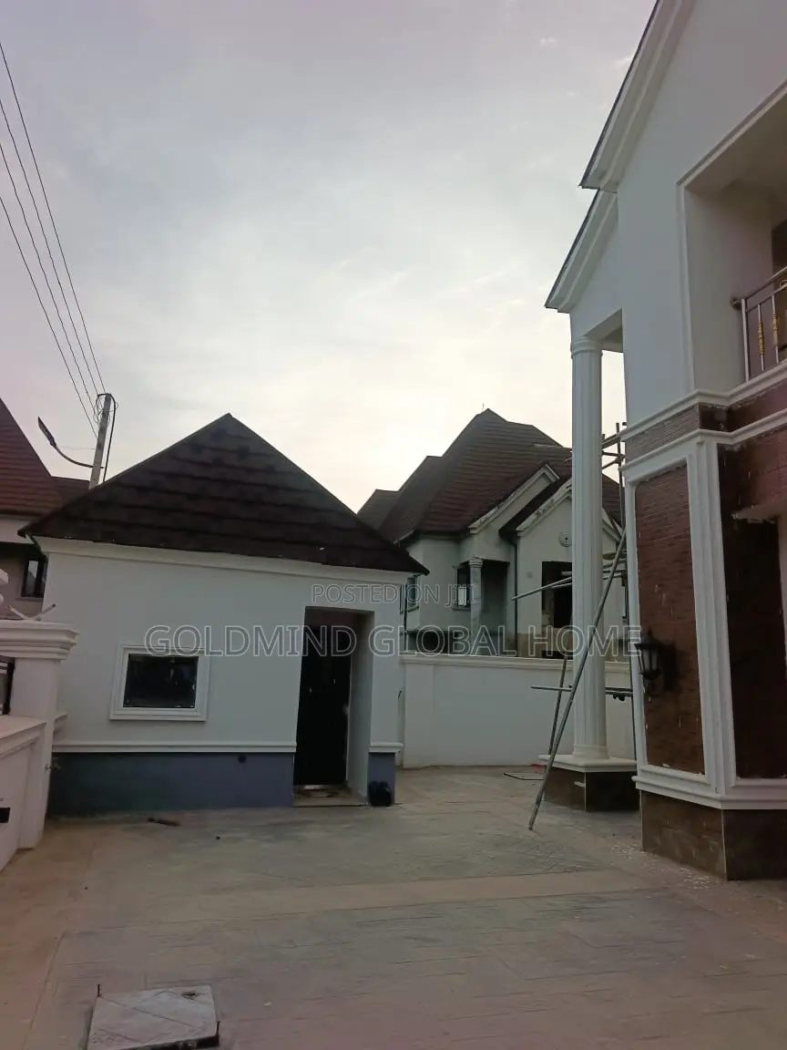 5bdrm Duplex in Lugbe District. for sale
