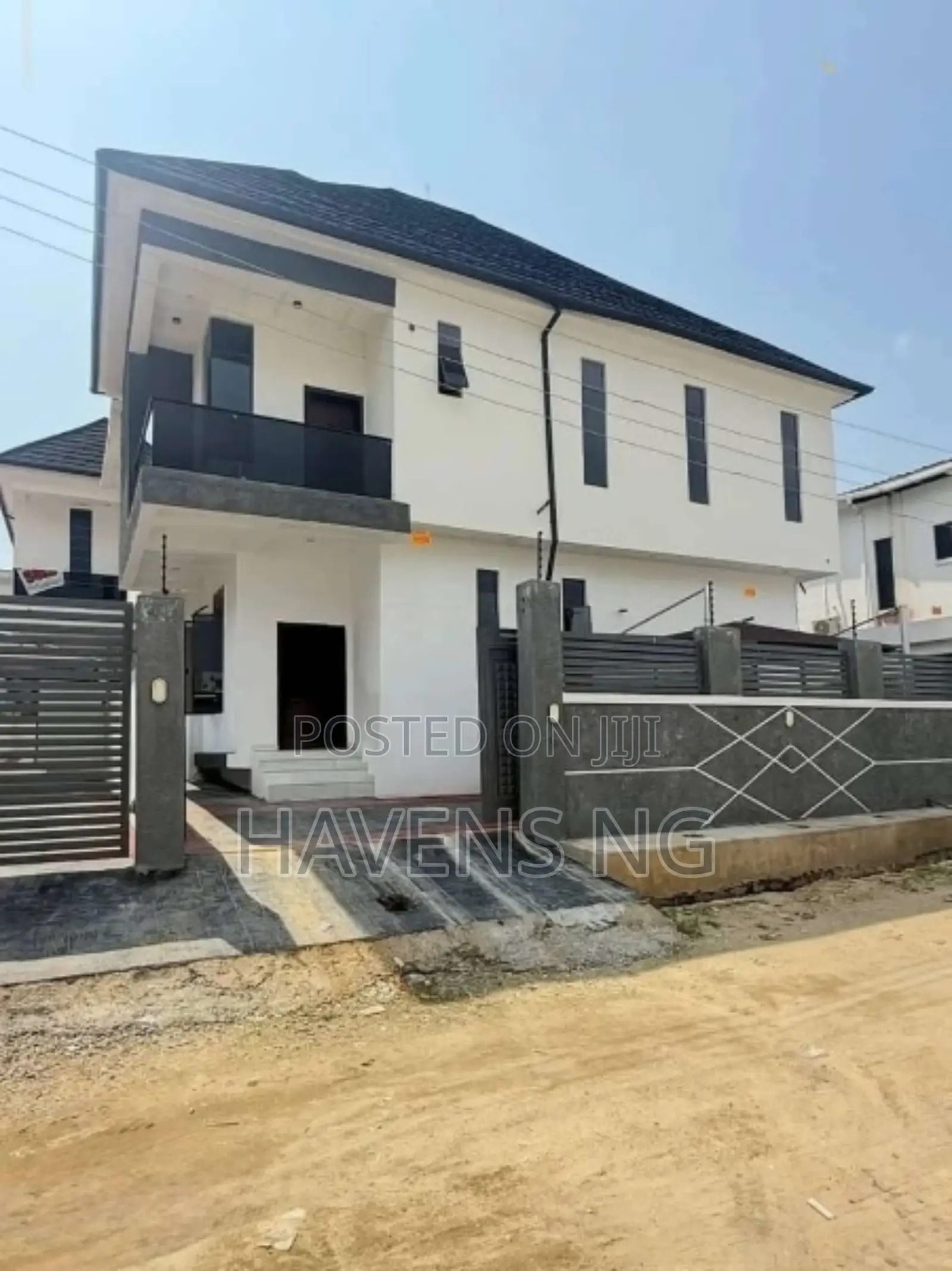 4bdrm Duplex in Lekki Phase 2 for sale