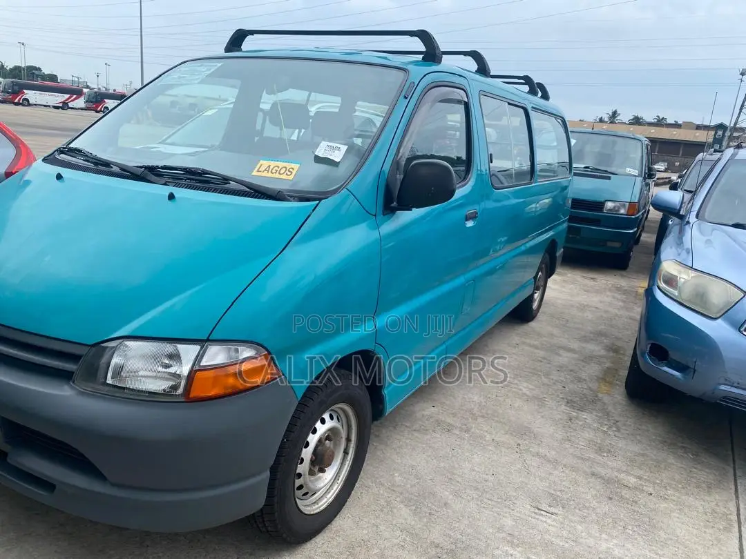 Toyota HiAce 2006 Blue