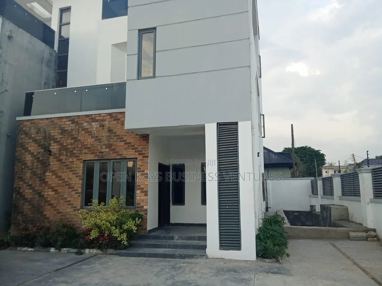 4bdrm Duplex in Adeyi, Bodija for sale