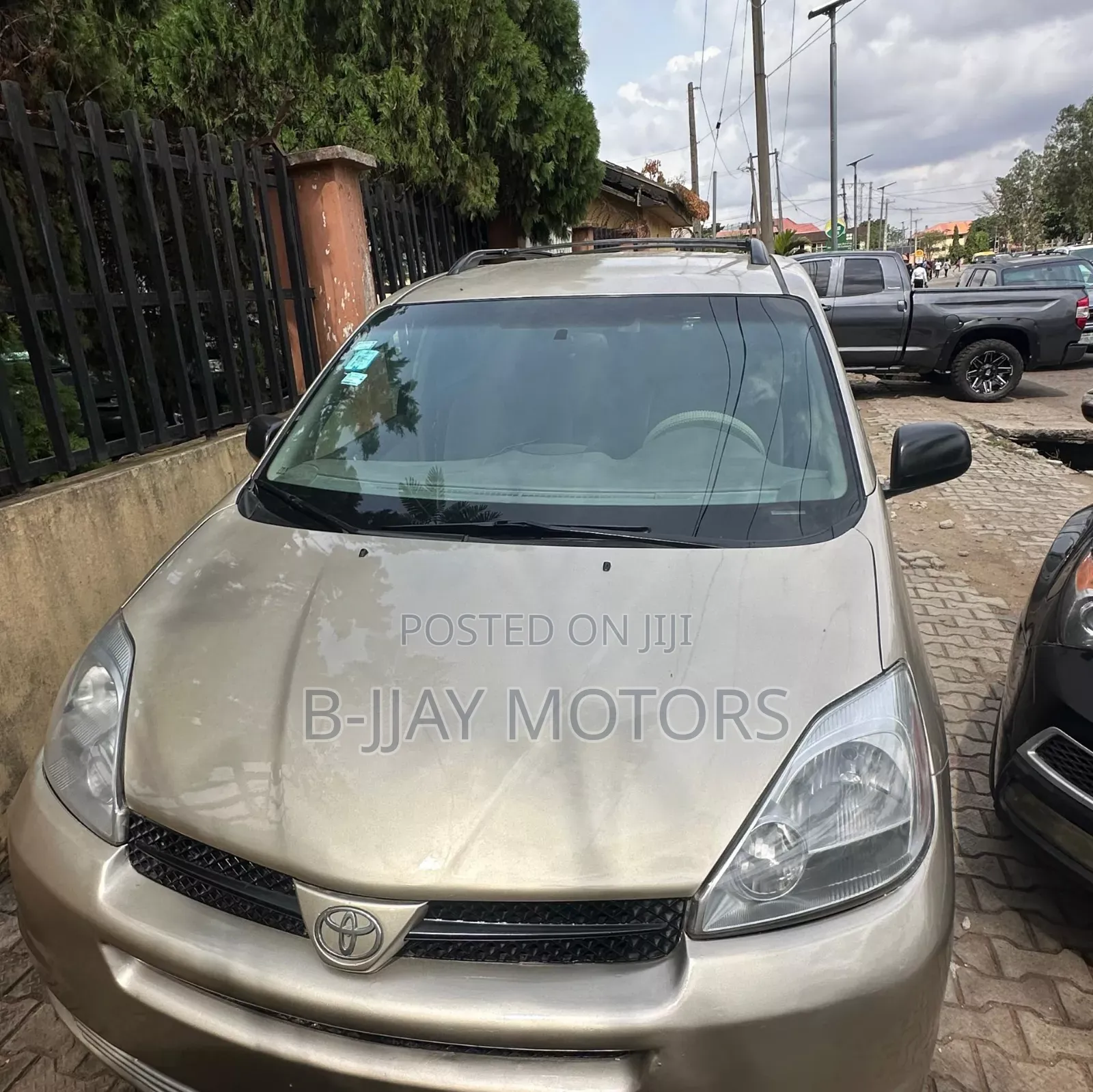 Toyota Sienna LE AWD 2005 Gold