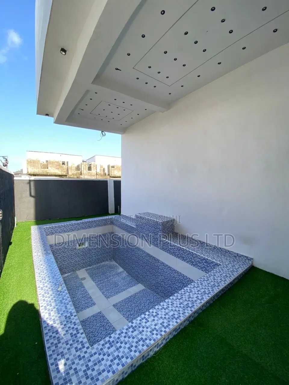 5bdrm Duplex in Sangotedo for sale