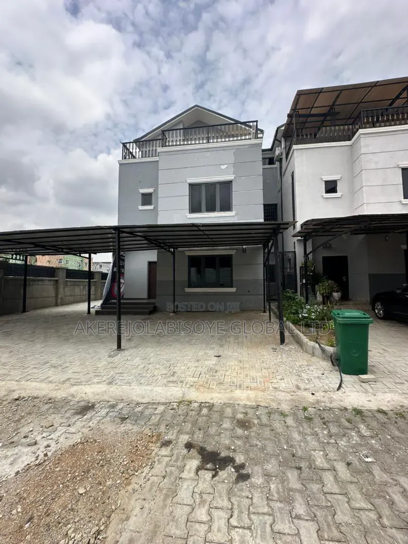 4bdrm Duplex in Wuye, Abuja for rent