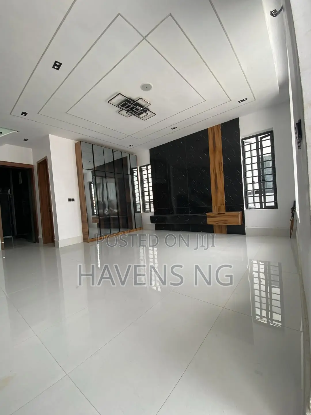 4bdrm Duplex in Lekki Phase 2 for sale