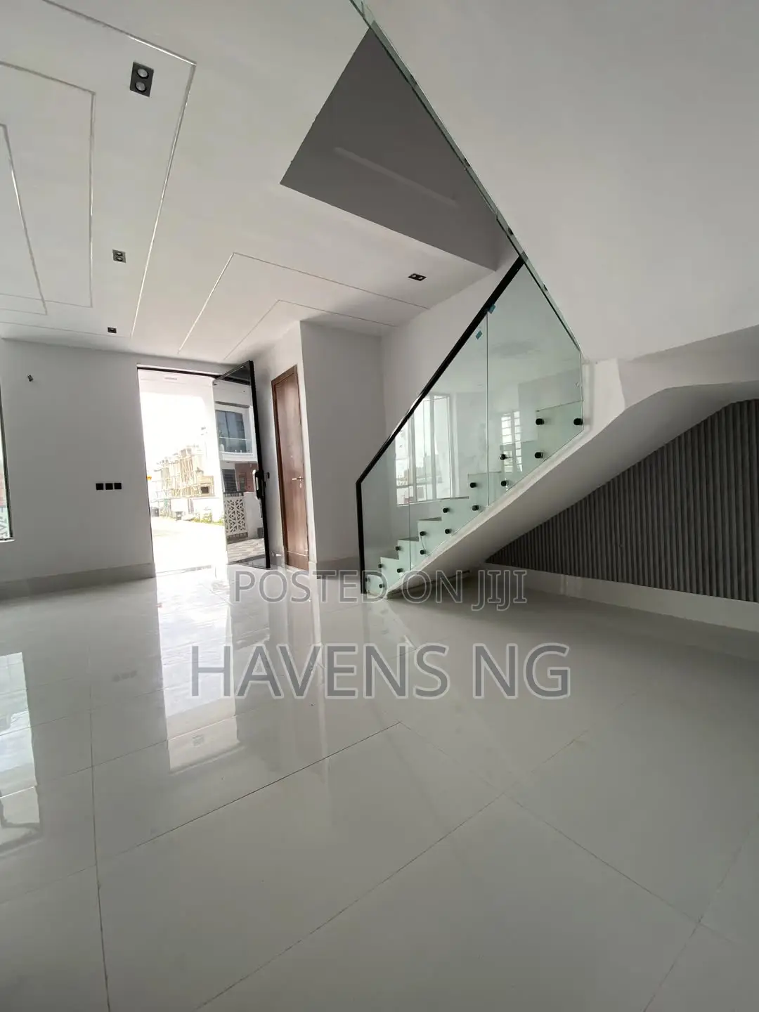 4bdrm Duplex in Lekki Phase 2 for sale