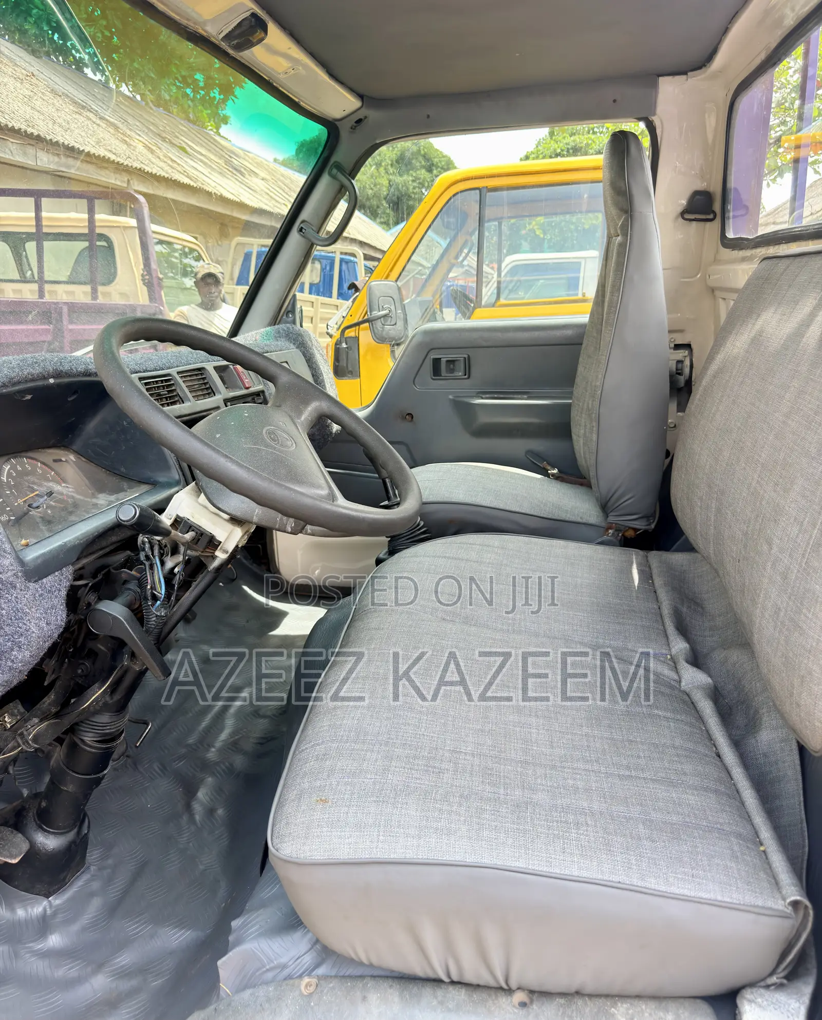Toyota Dyna 150 Company Used Dropped Sided Body