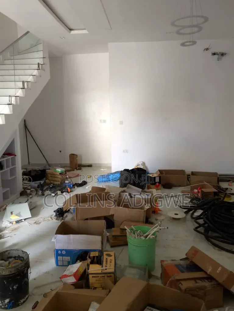 4bdrm Duplex in Behind Blenco for sale