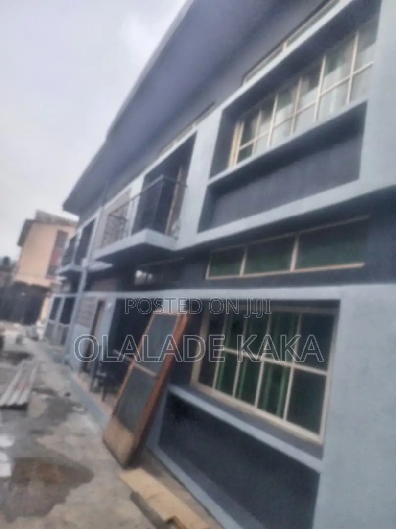 3bdrm Block of Flats in Unity Road for sale