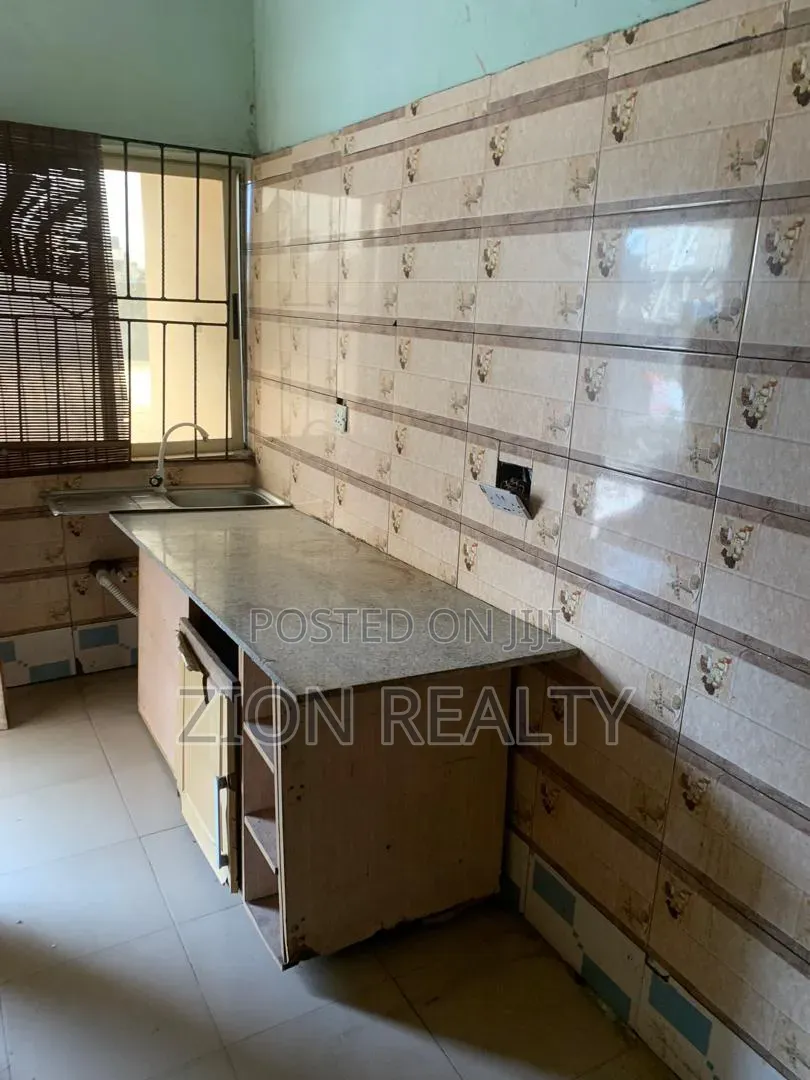 Mini Flat in New Road, Awoyaya for rent