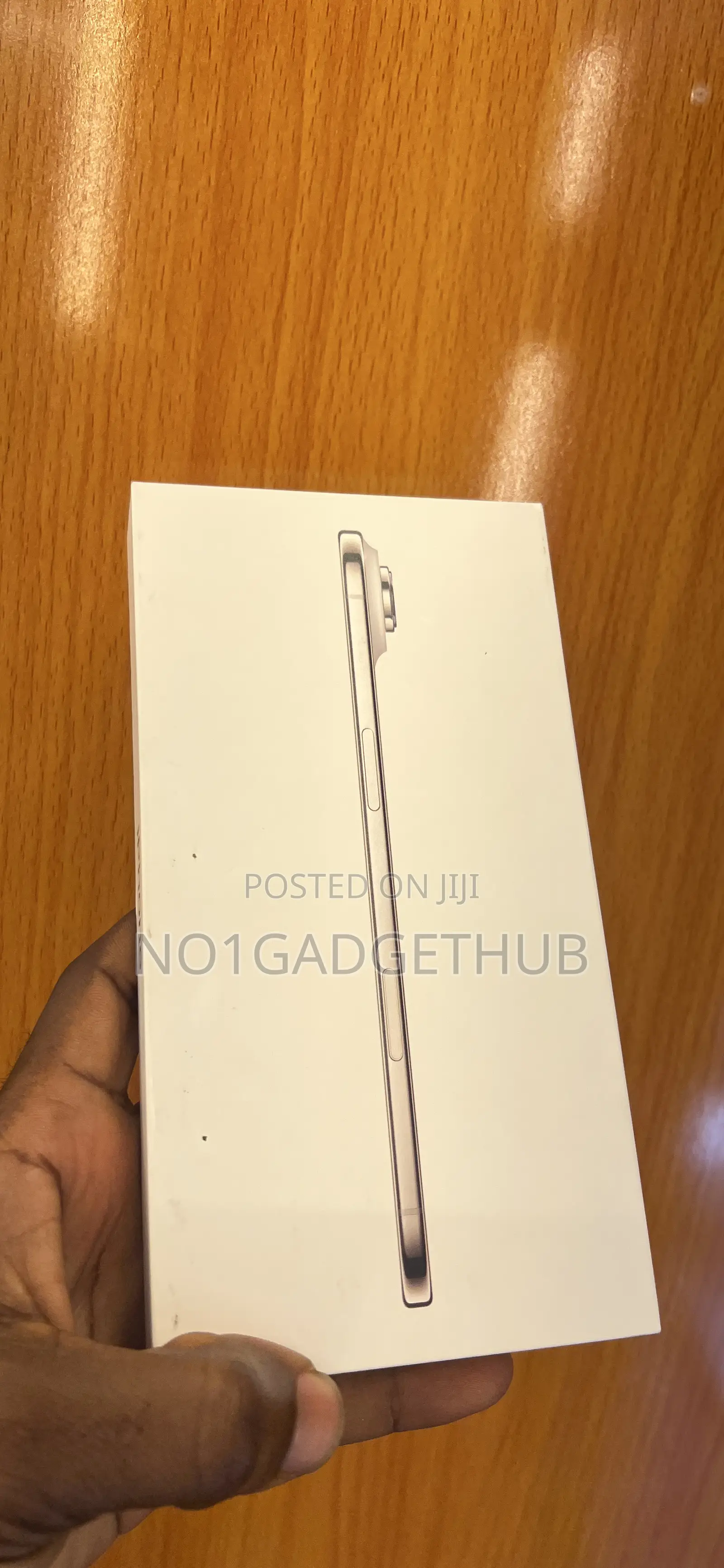 New Apple iPhone Air 256 GB Gold