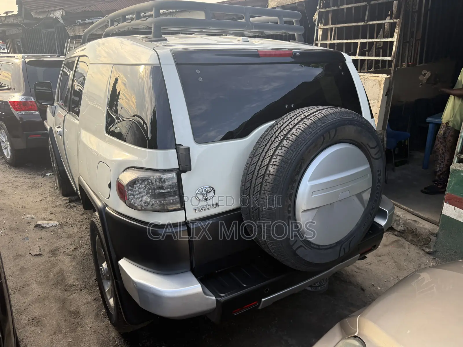 Toyota FJ Cruiser 2012 White