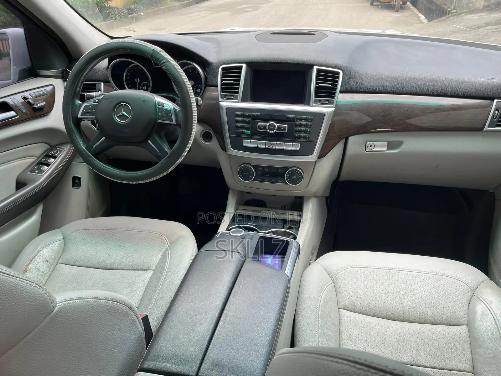 Mercedes-Benz M Class ML350 4MATIC 4dr SUV AWD (3.5L 6cyl 7A) 2015