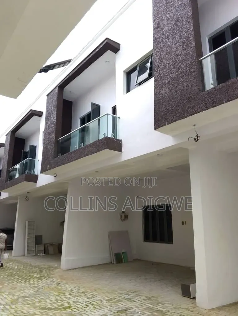 4bdrm Duplex in By Blenco Sangotedo for sale
