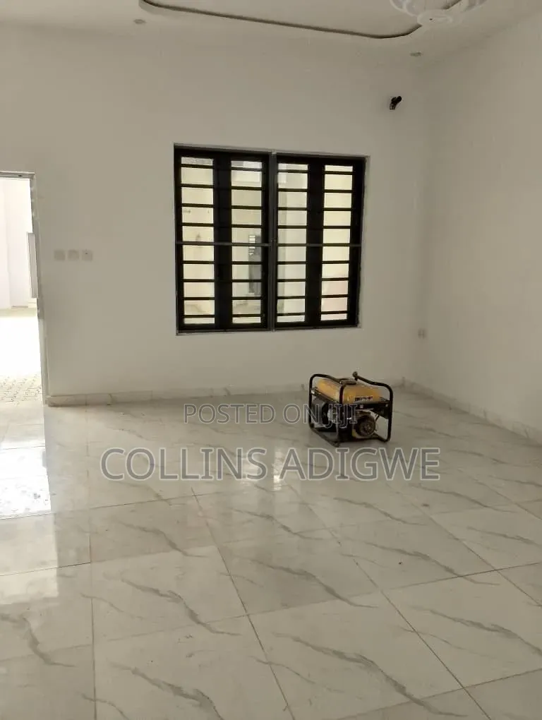 4bdrm Duplex in By Blenco Sangotedo for sale