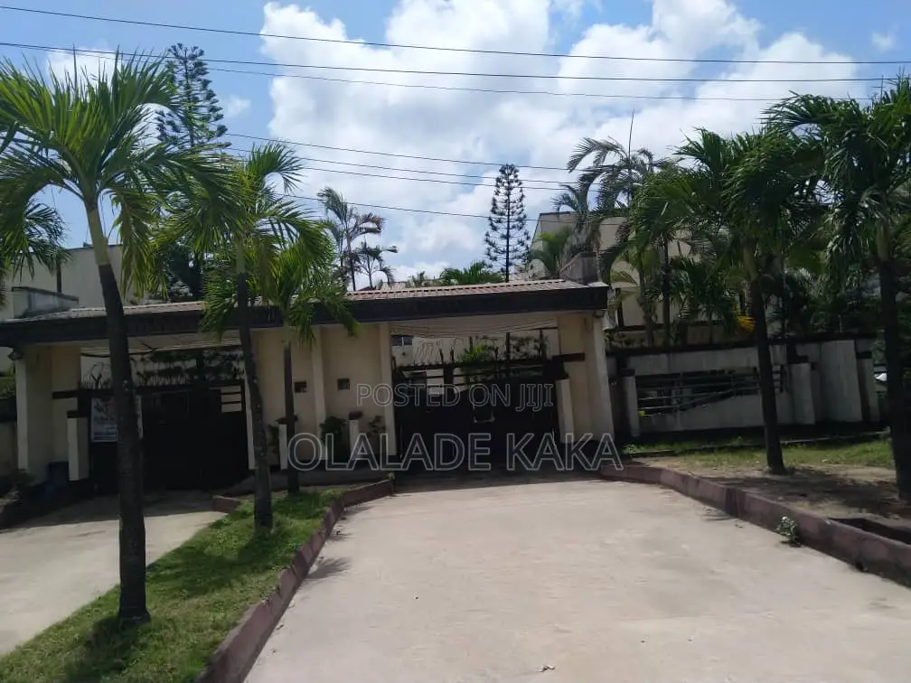 4bdrm Duplex in Festac for sale