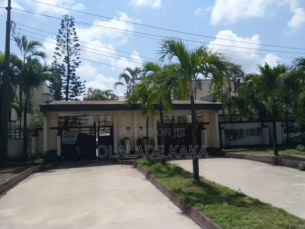 4bdrm Duplex in Festac for sale