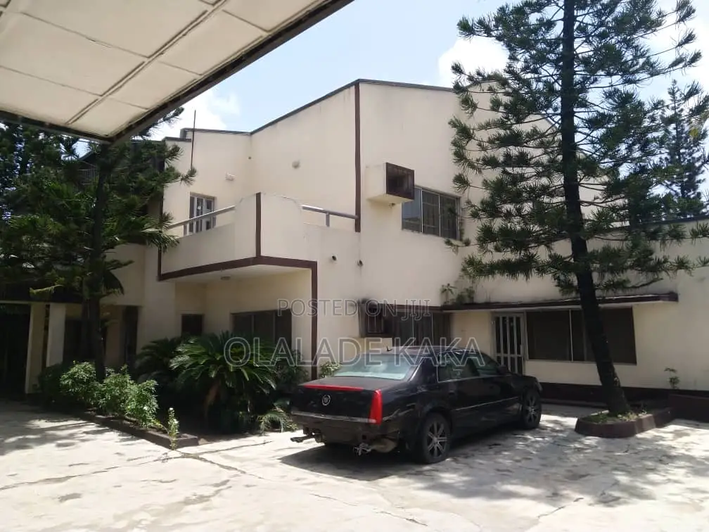 4bdrm Duplex in Festac for sale