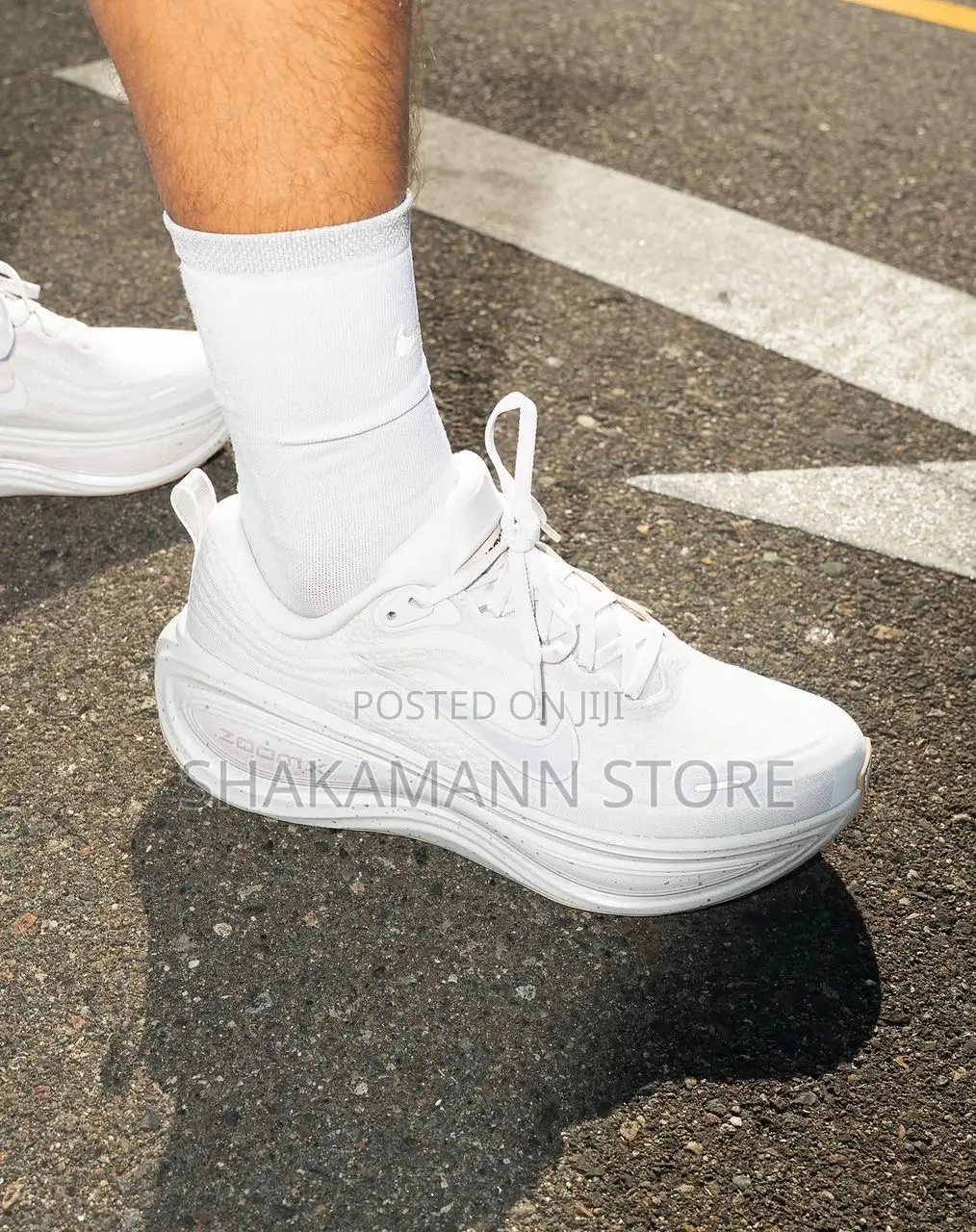 Vomero Plus “White“ Now Available in Stores