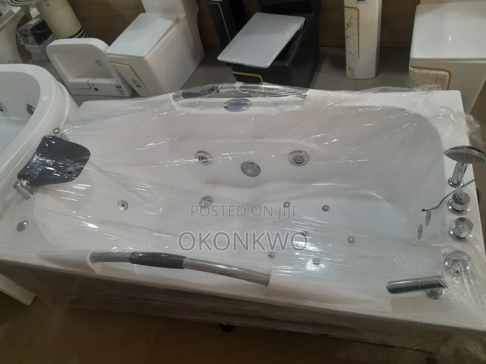 Single Jacuzzi for Bathroom