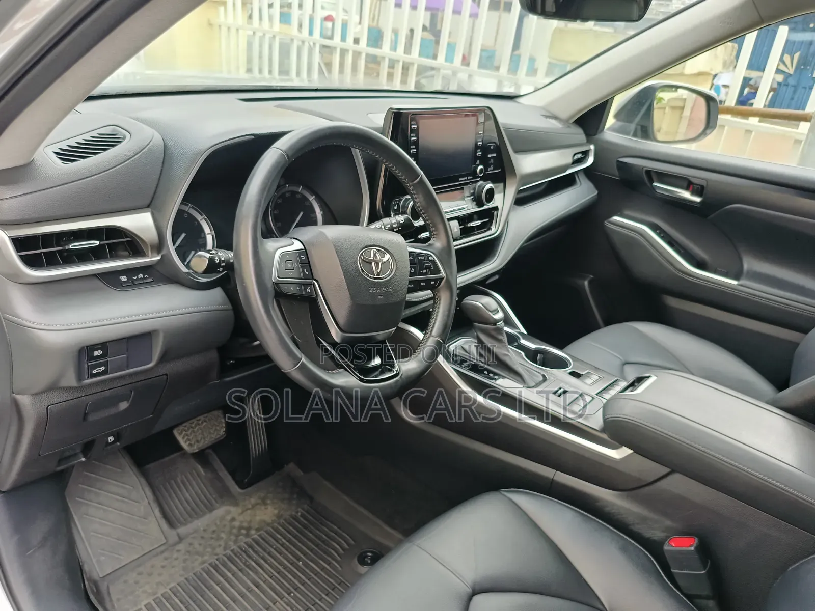 Toyota Highlander 2021 Silver