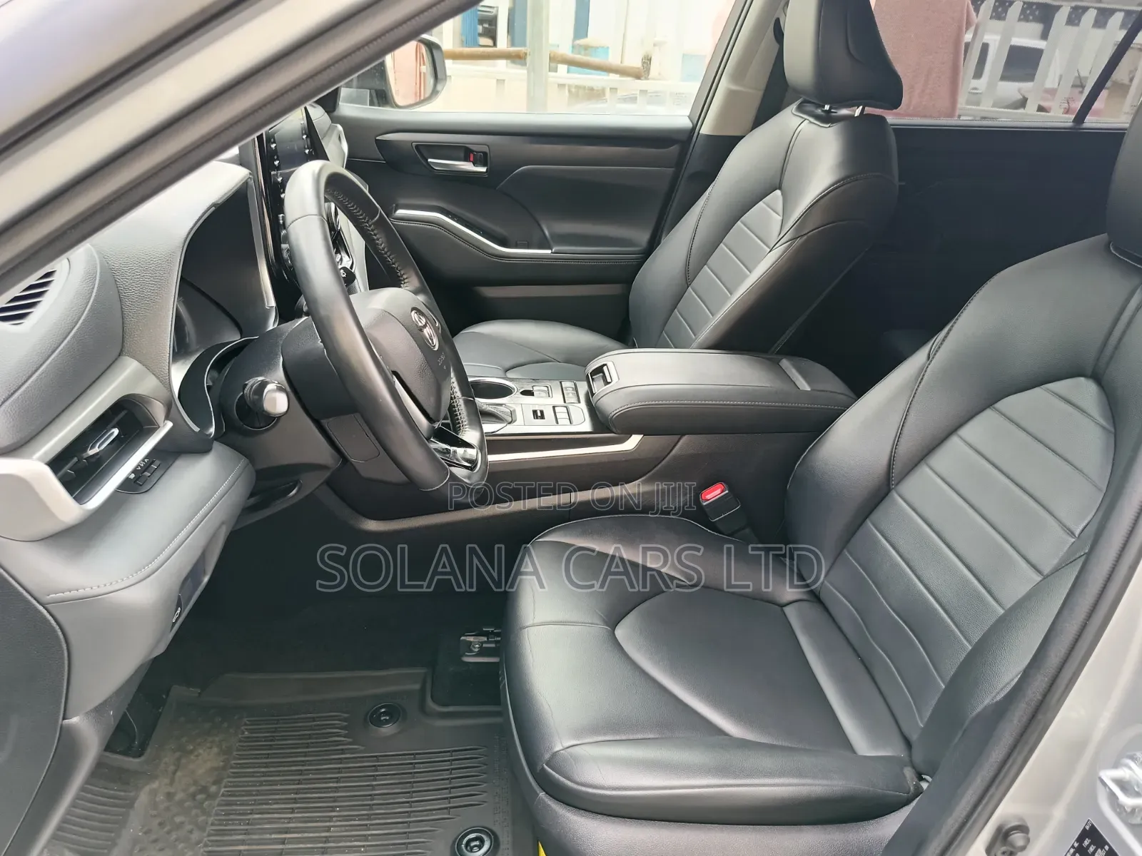 Toyota Highlander 2021 Silver