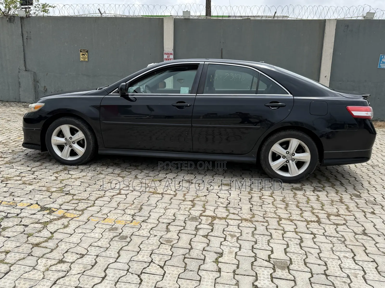 Toyota Camry SE 4dr Sedan (2.5L 4cyl 6AM) 2010 Black