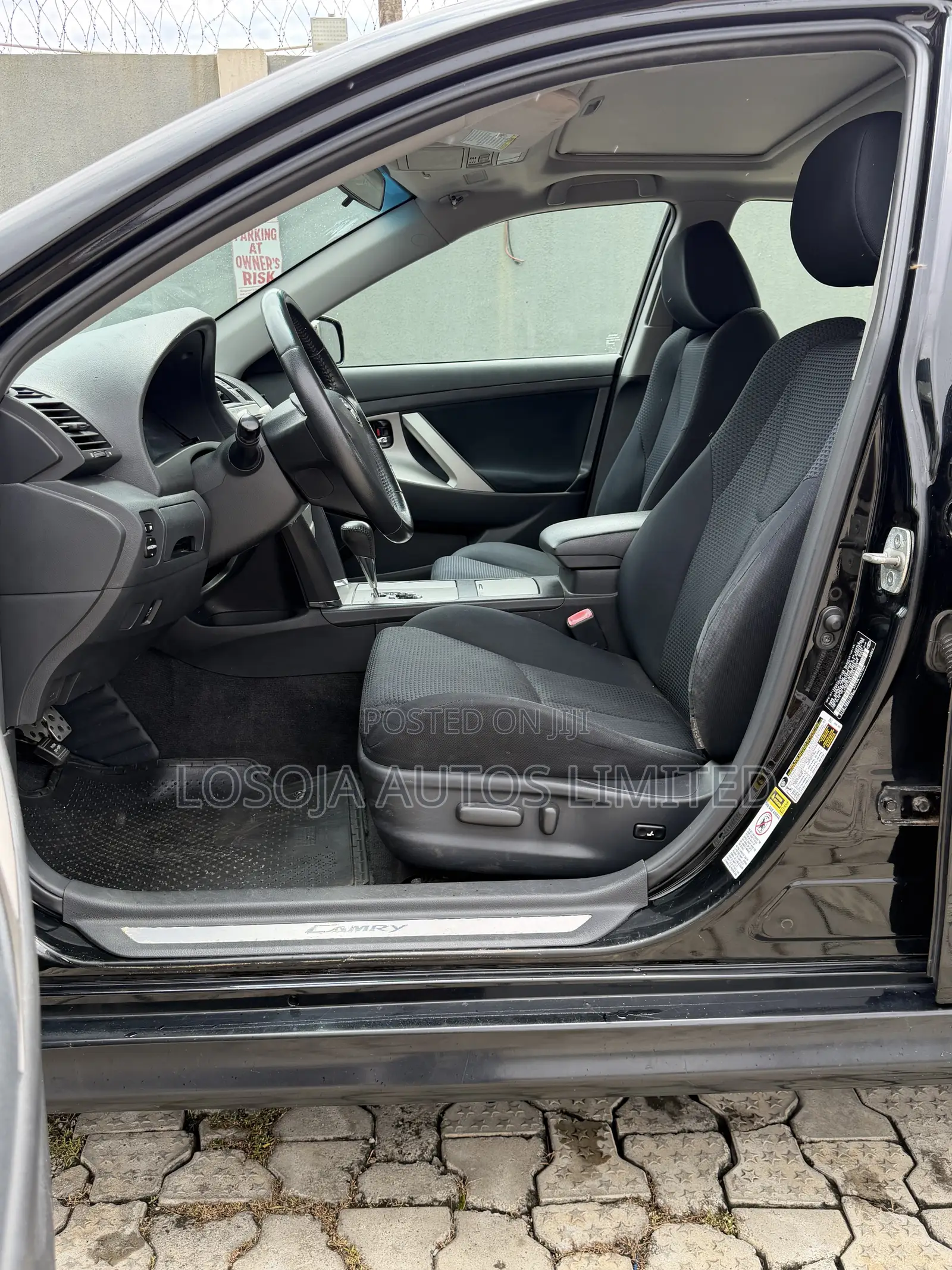 Toyota Camry SE 4dr Sedan (2.5L 4cyl 6AM) 2010 Black