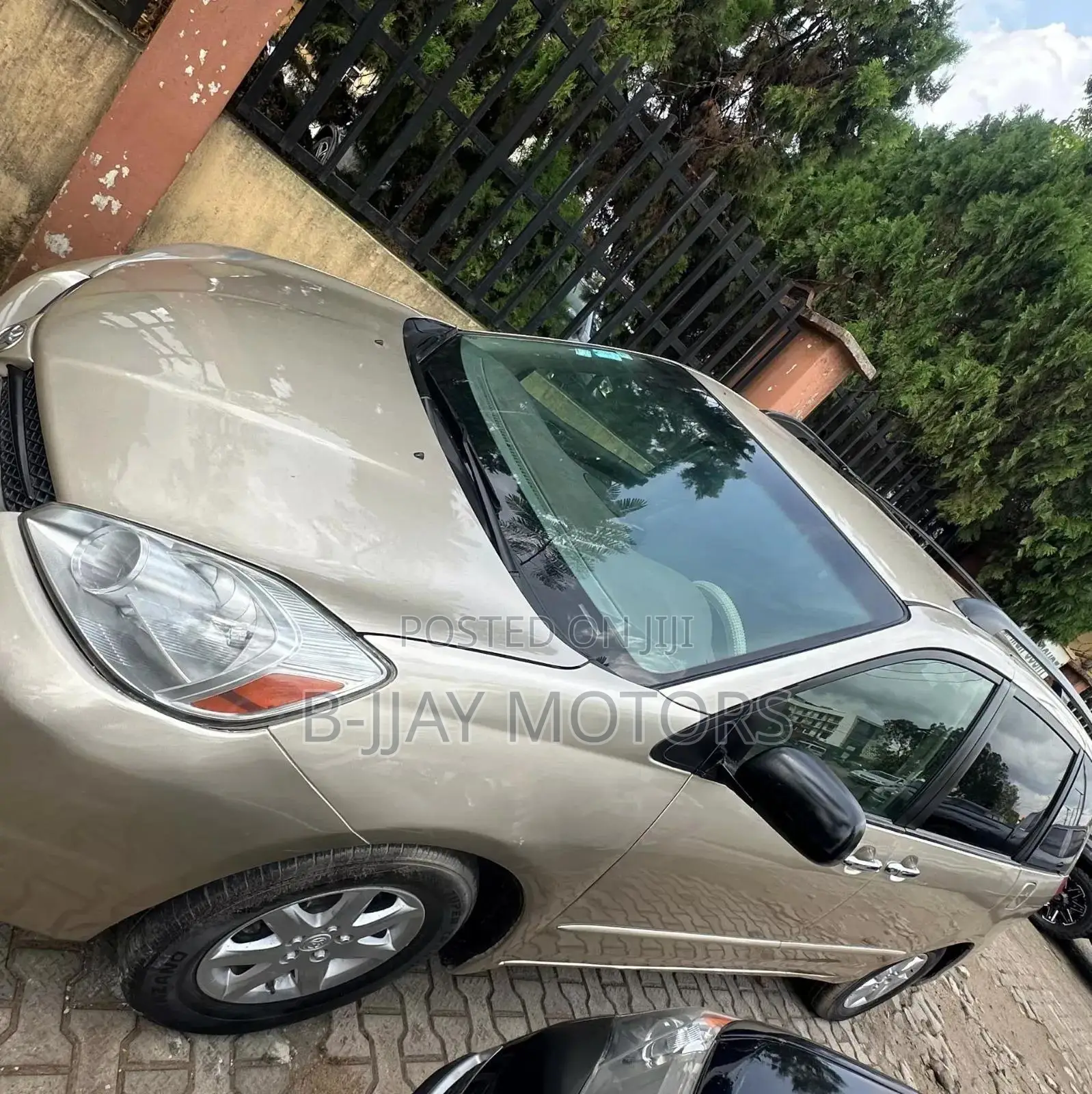Toyota Sienna LE AWD 2005 Gold