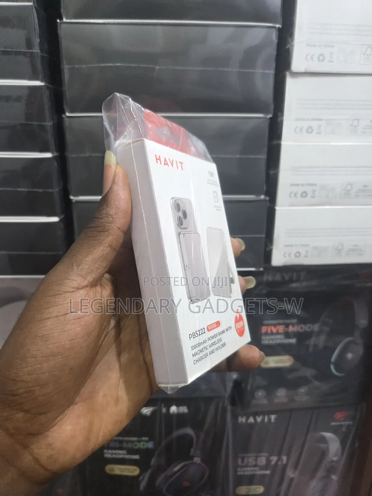 Havit Pb5222 Powerbank With Magnetic Wireless Charging and Stand