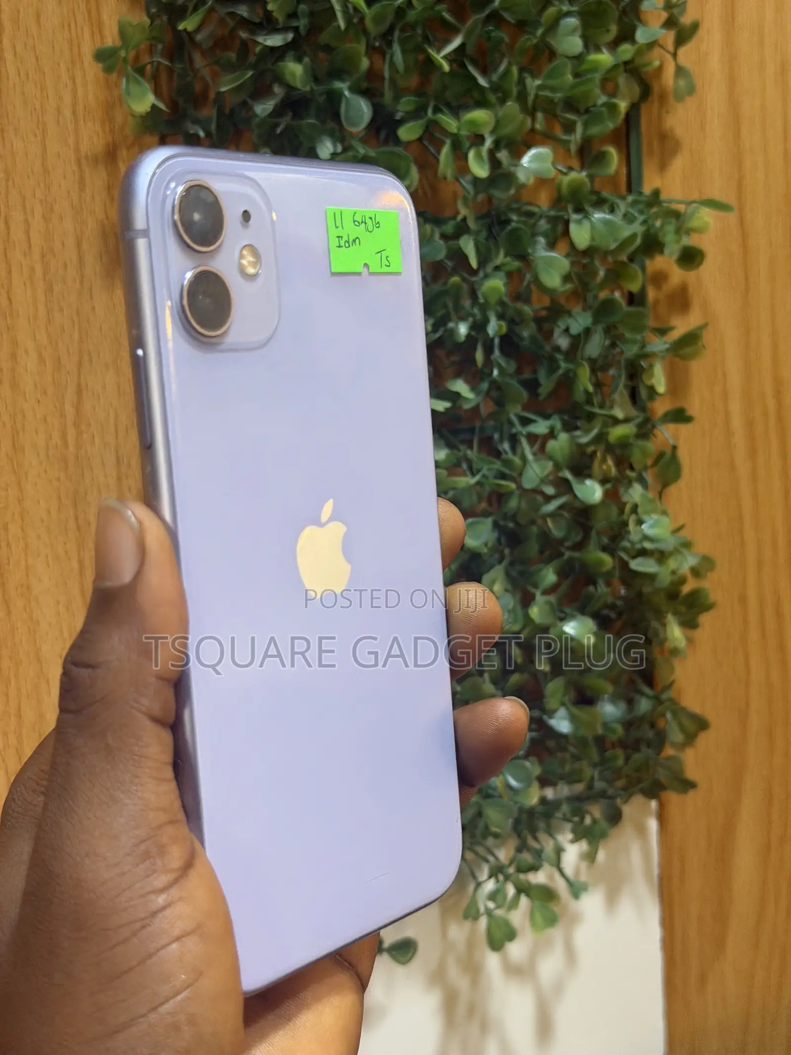 Apple iPhone 11 64 GB Purple