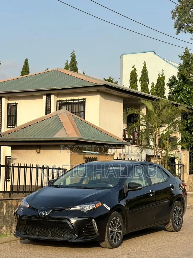Toyota Corolla 2017 Black