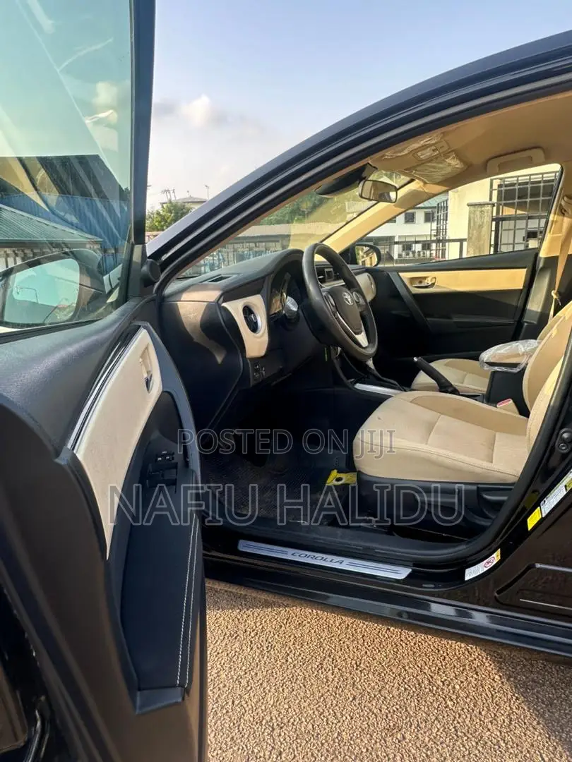 Toyota Corolla 2017 Black