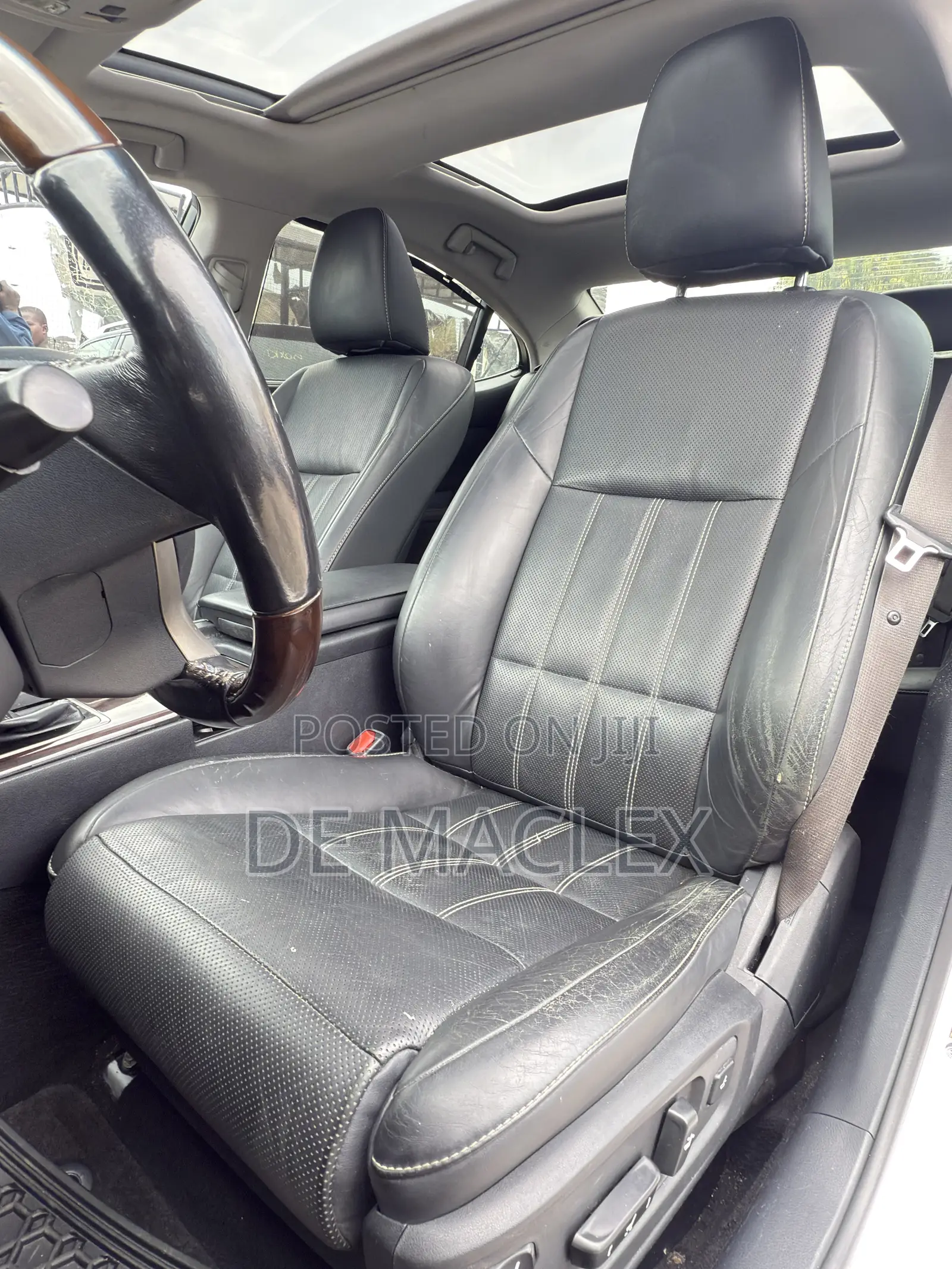 Lexus ES 350 FWD 2016 White