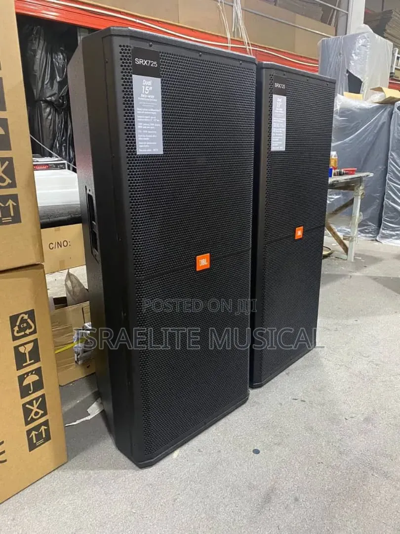 Quality JBL Double Speaker's SRX-725