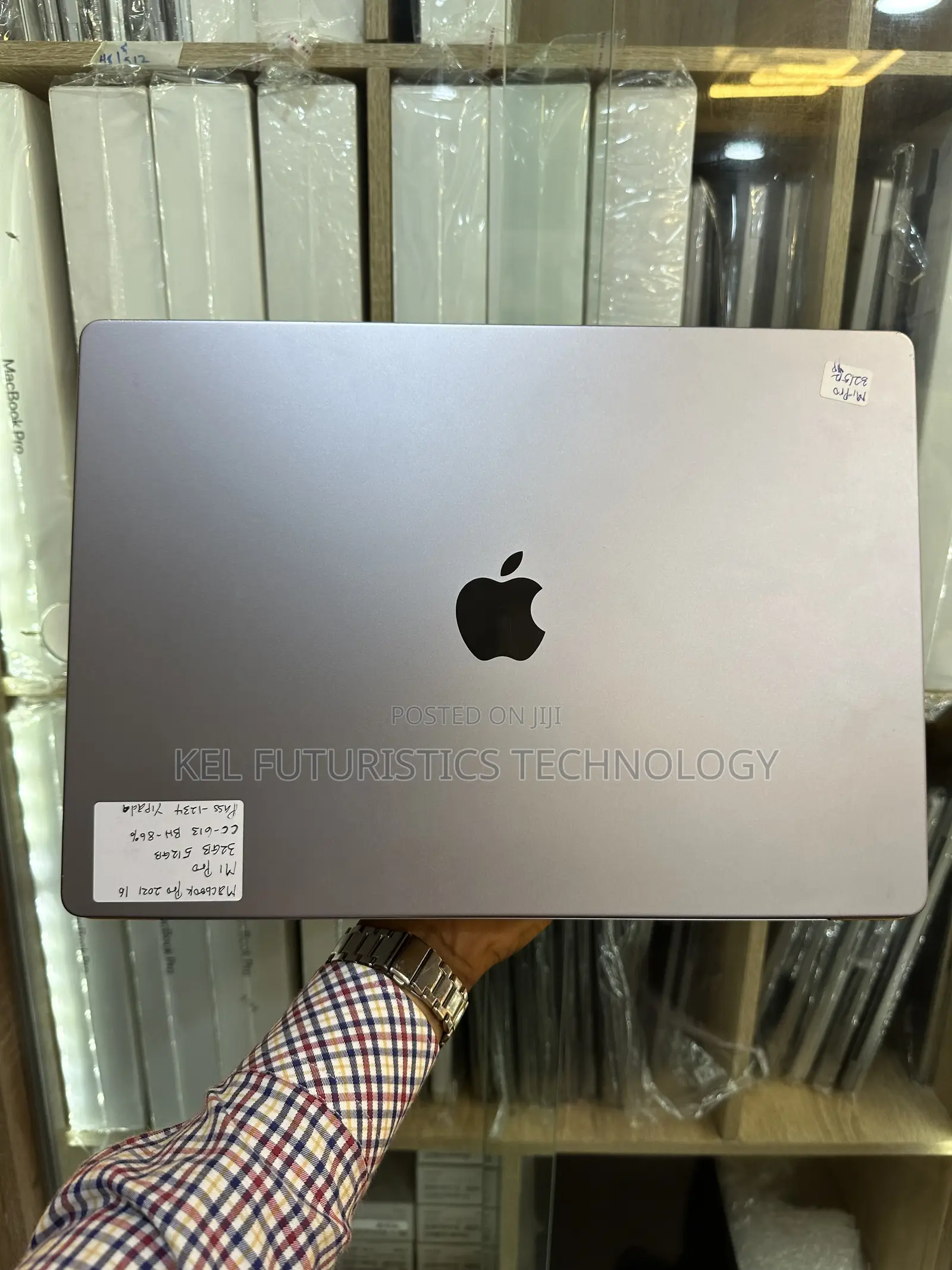 Laptop Apple MacBook Pro 2021 M1 32GB Apple M1 Pro SSD 512GB