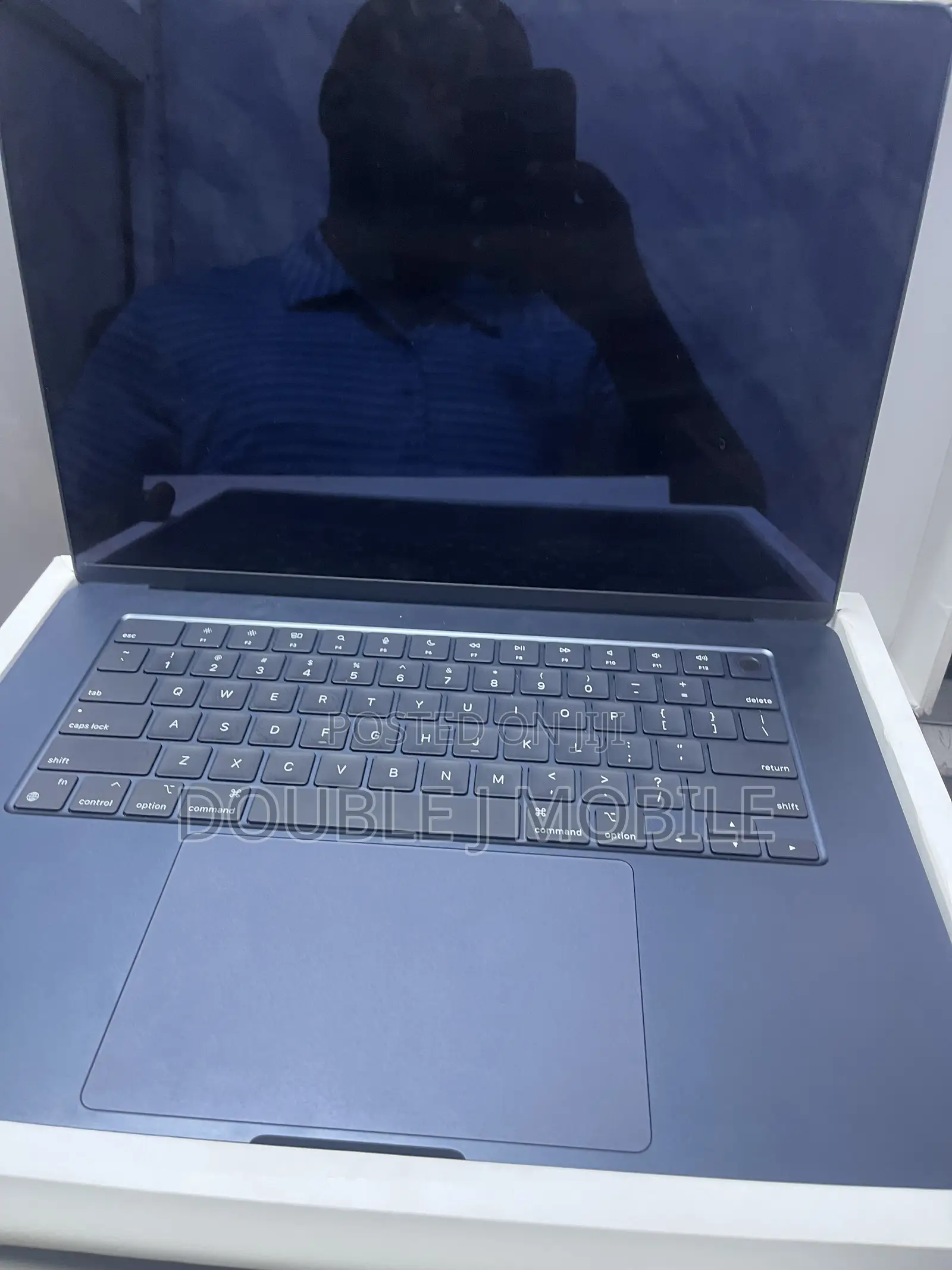 Laptop Apple MacBook Air 2022 M2 8GB Apple M2 SSD 512GB