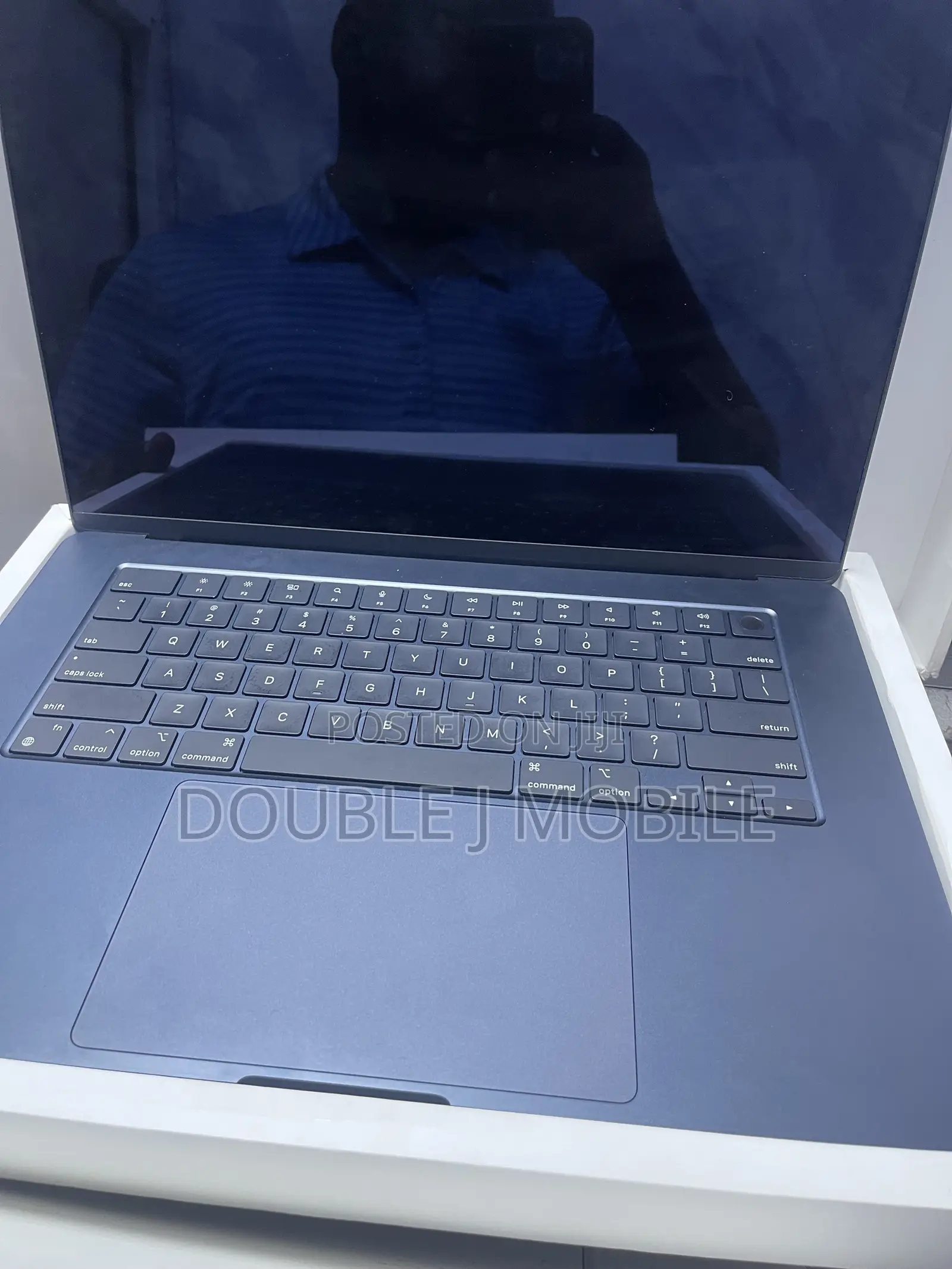 Laptop Apple MacBook Air 2022 M2 8GB Apple M2 SSD 512GB