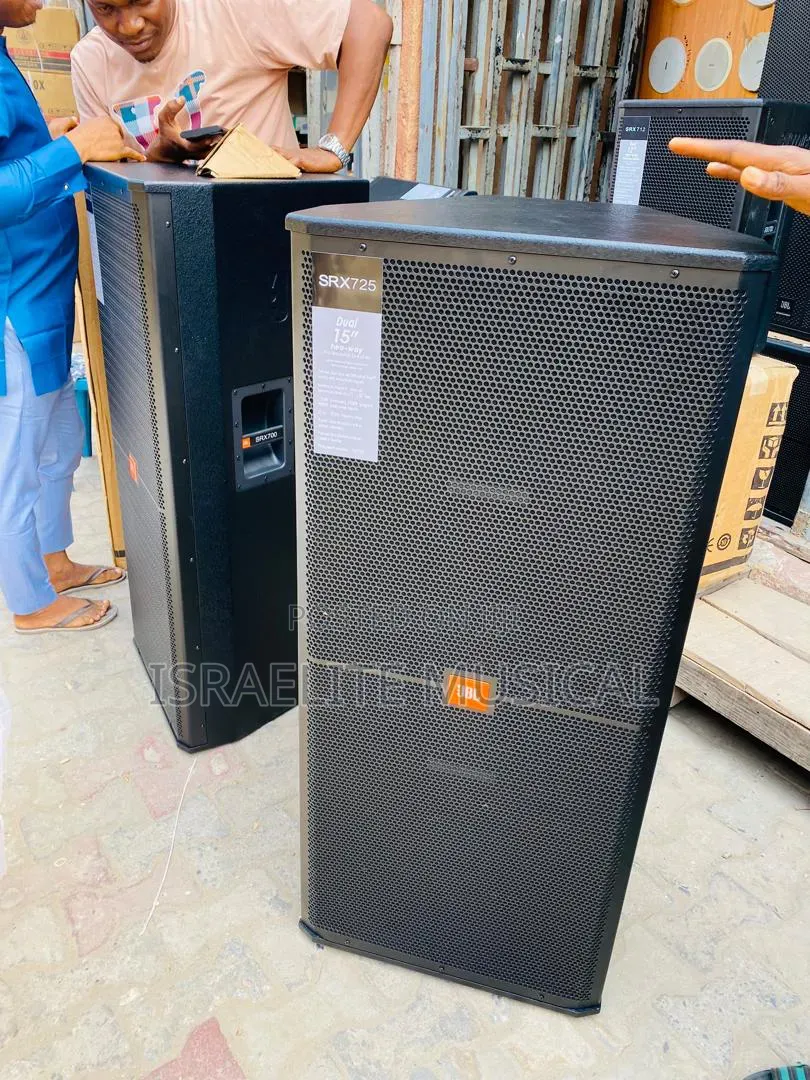 Quality JBL Double Speaker's SRX-725
