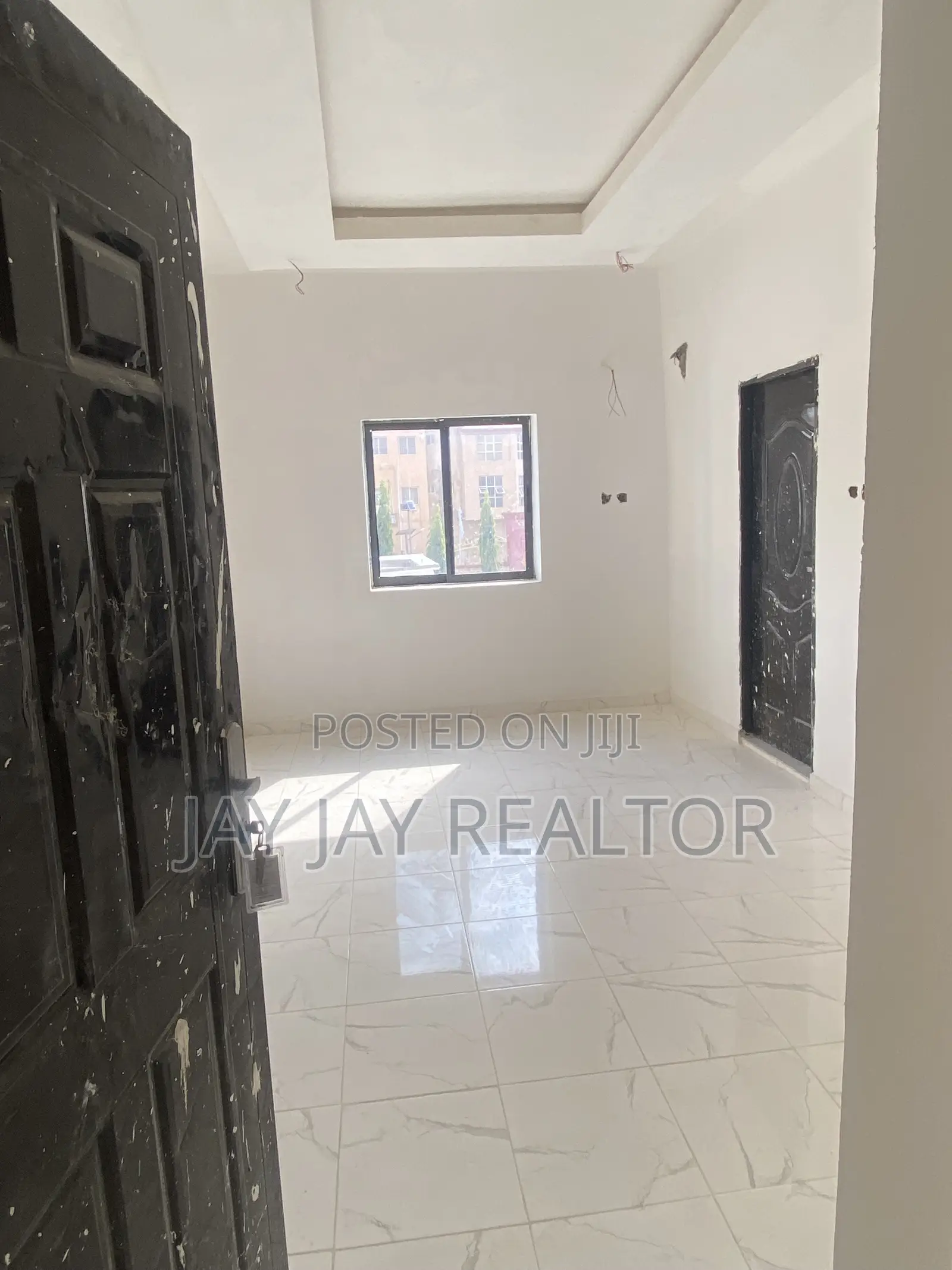 3bdrm Block of Flats in Kaura for sale