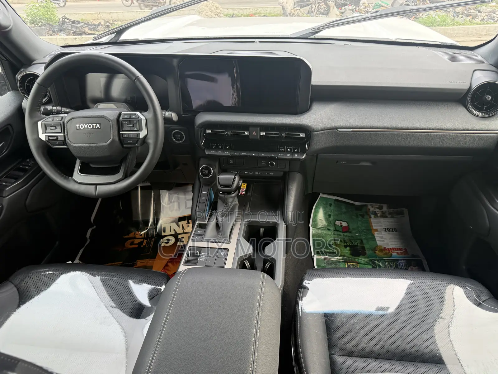 Toyota Land Cruiser 2025 White
