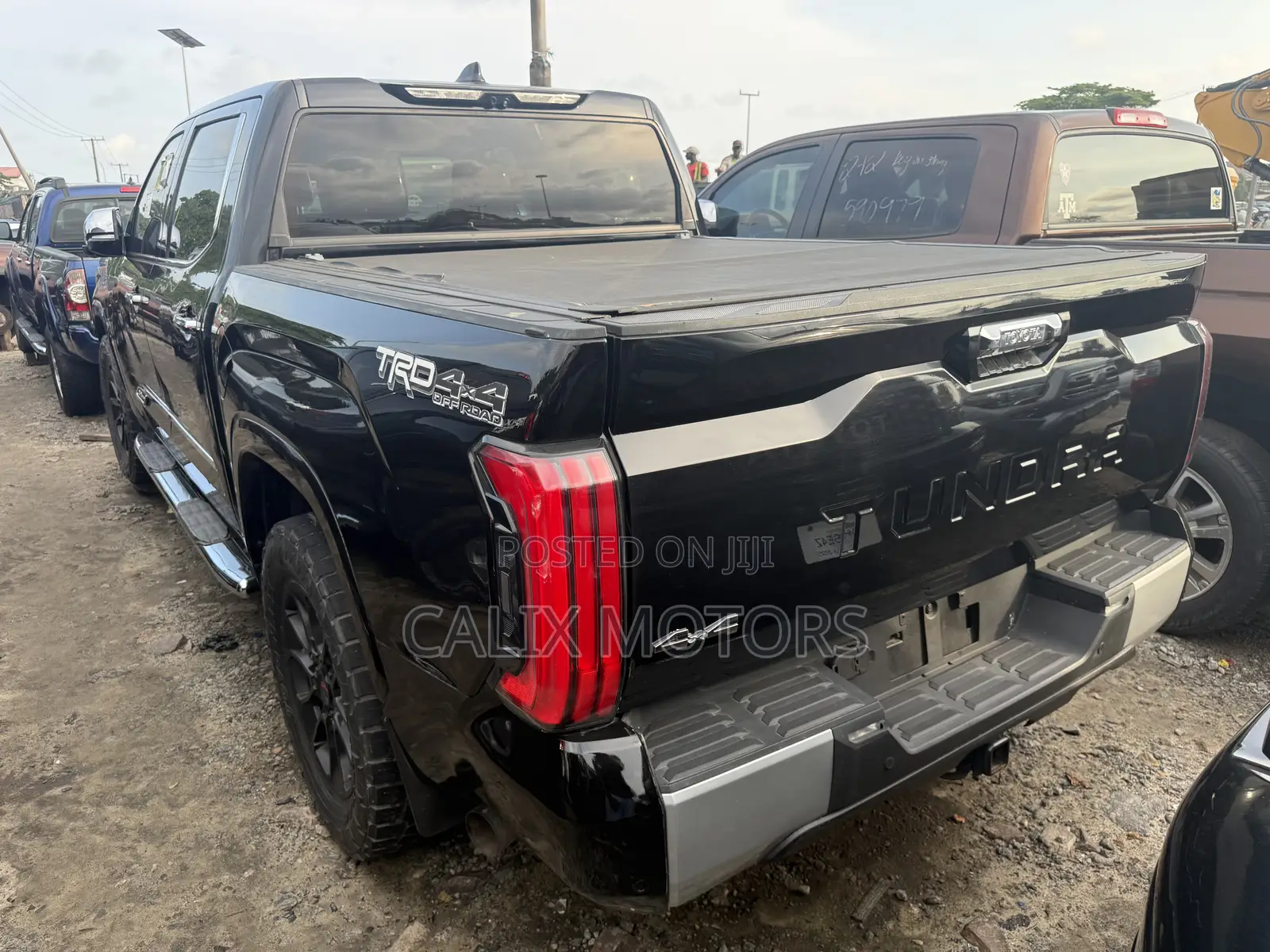 Toyota Tundra 2022 Black