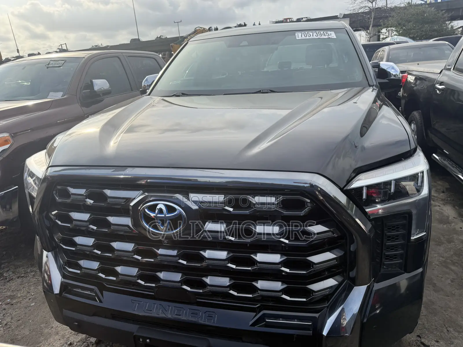 Toyota Tundra 2022 Black