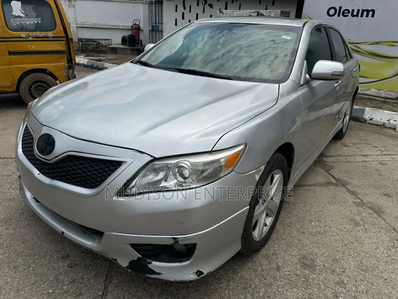 Toyota Camry 2010 Silver