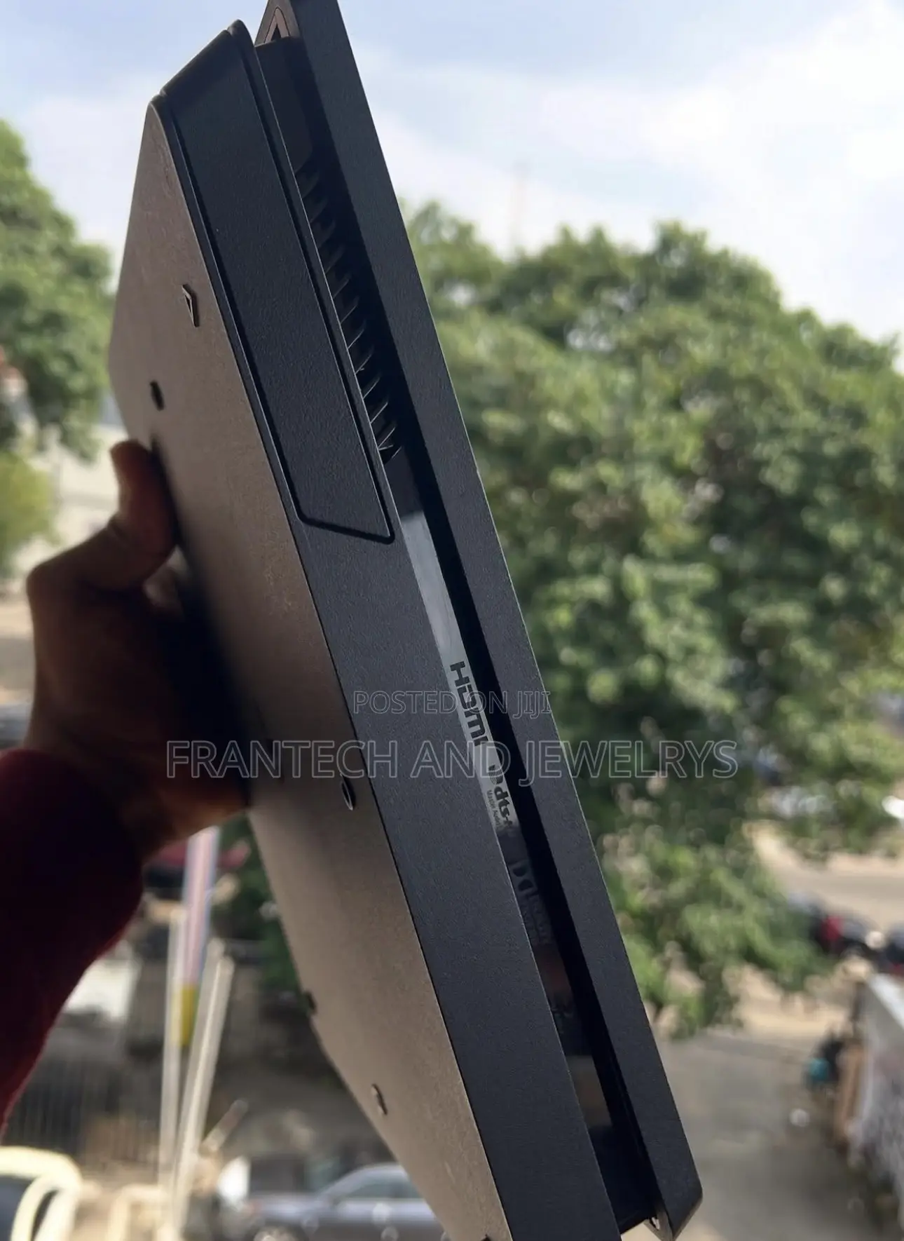 Playstation 4 Slim 500gb + One Original Controller
