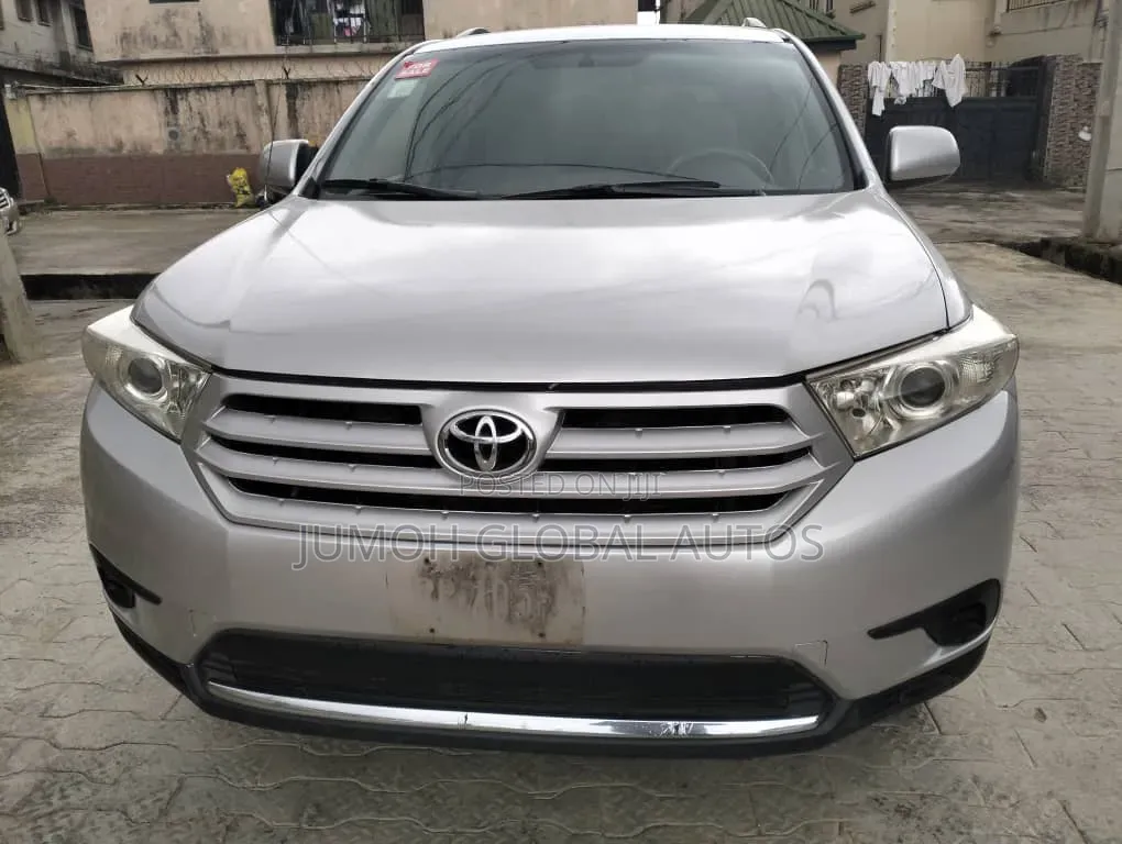 Toyota Highlander 2011 Silver