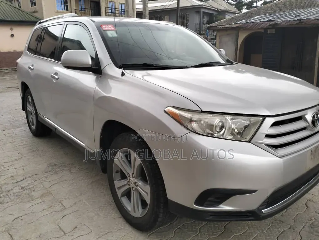 Toyota Highlander 2011 Silver