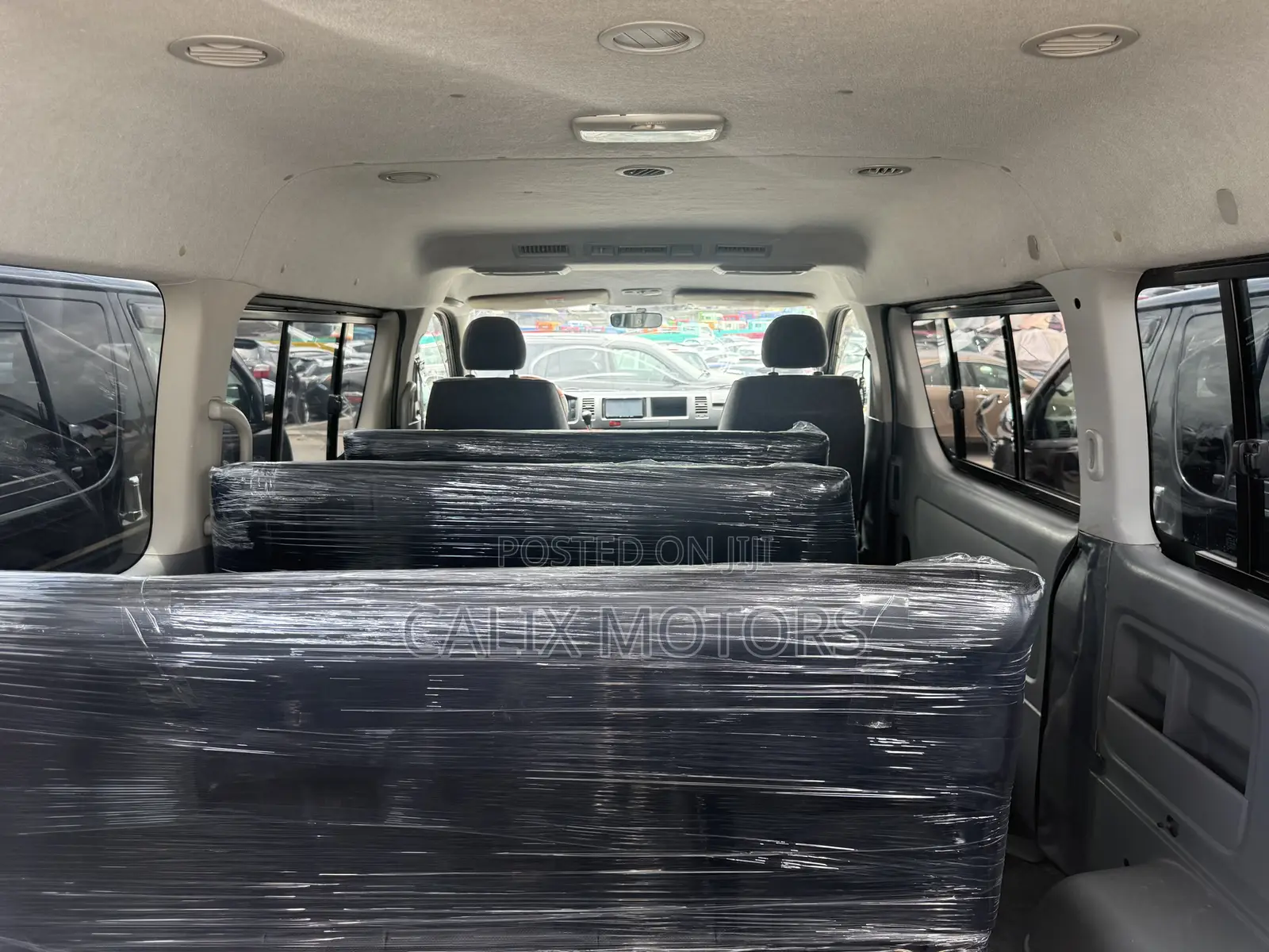 Toyota HiAce 2014 Black