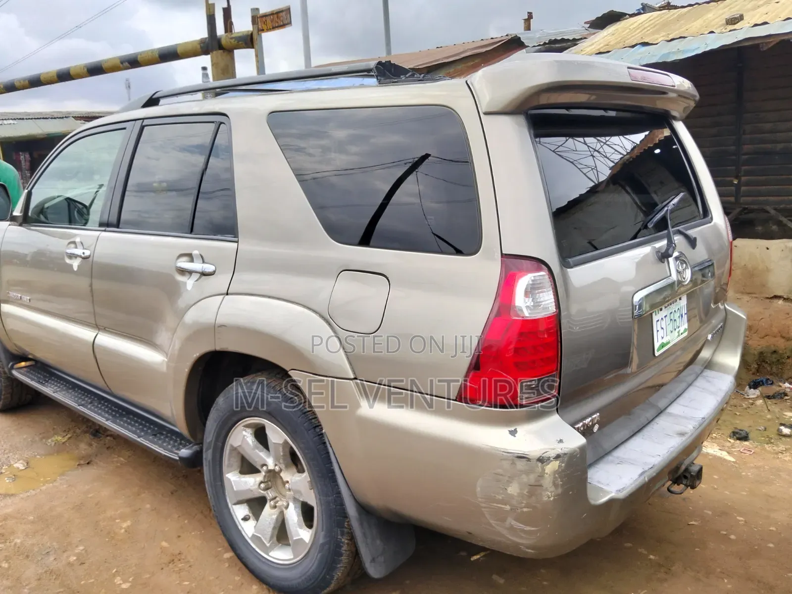 Toyota 4-Runner 2007 Gold