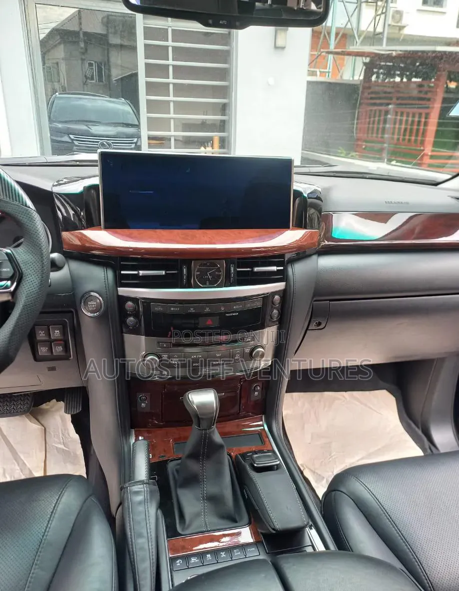 Lexus LX 570 AWD 2014 Black